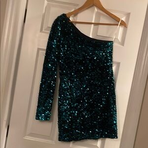 Lulus NWT Dark Green Sequin One-Shoulder Dress